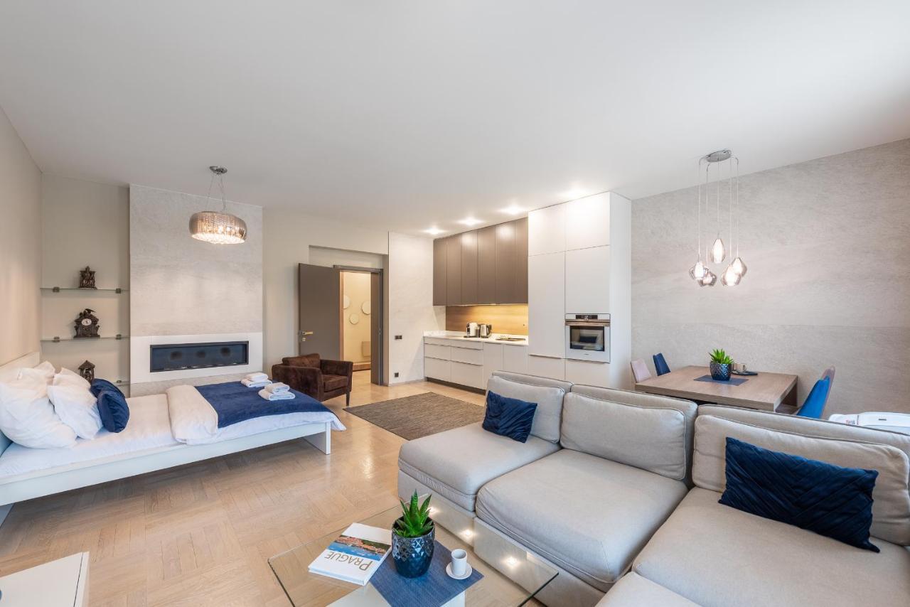 New Luxury Apt With Ac&Parking In The Center Of Prague Apartment Exterior photo
